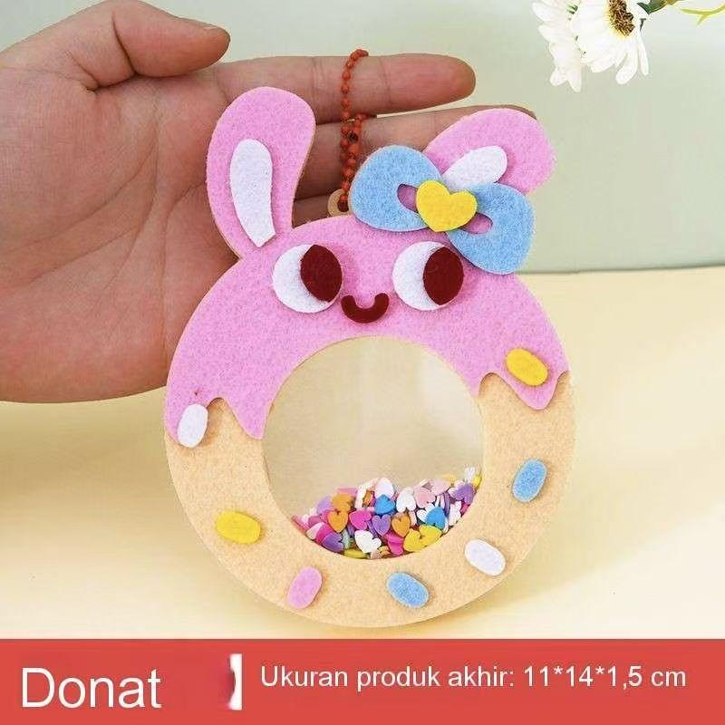 Non-Toxic Diy Animal Shake Pendant Art Craft Kits For Kids Children Easy To Paste Non Woven Shaker With Chain Children Handmade Toysgift