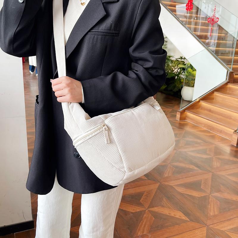 Hobo Bag Women's Large Capacity Shoulder Bag Commuter Corduroy Bag Student Class Crossbody Bag