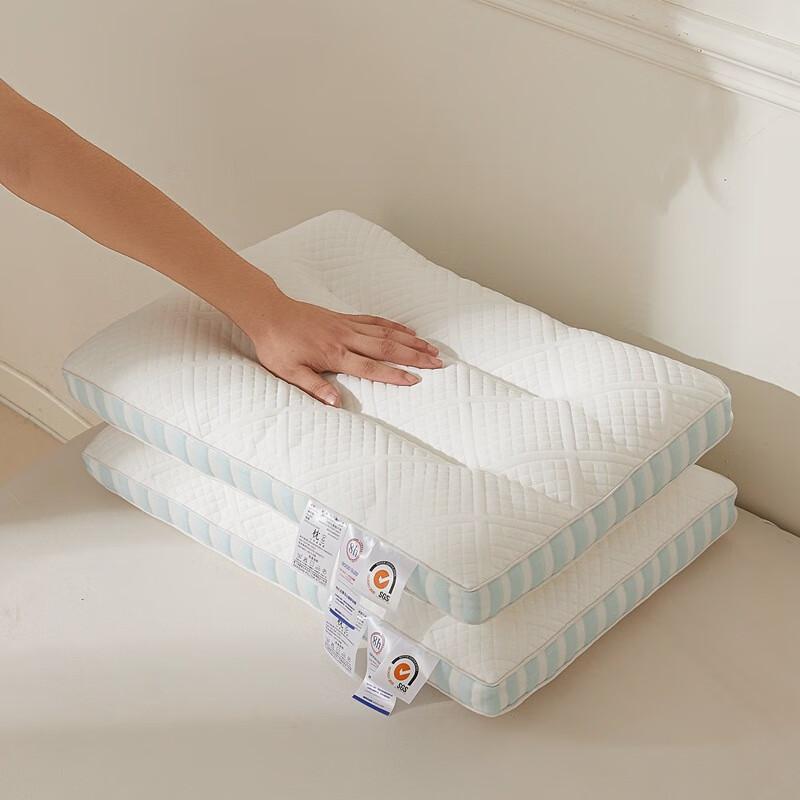 Li Shen Striped Neck Support Pillow