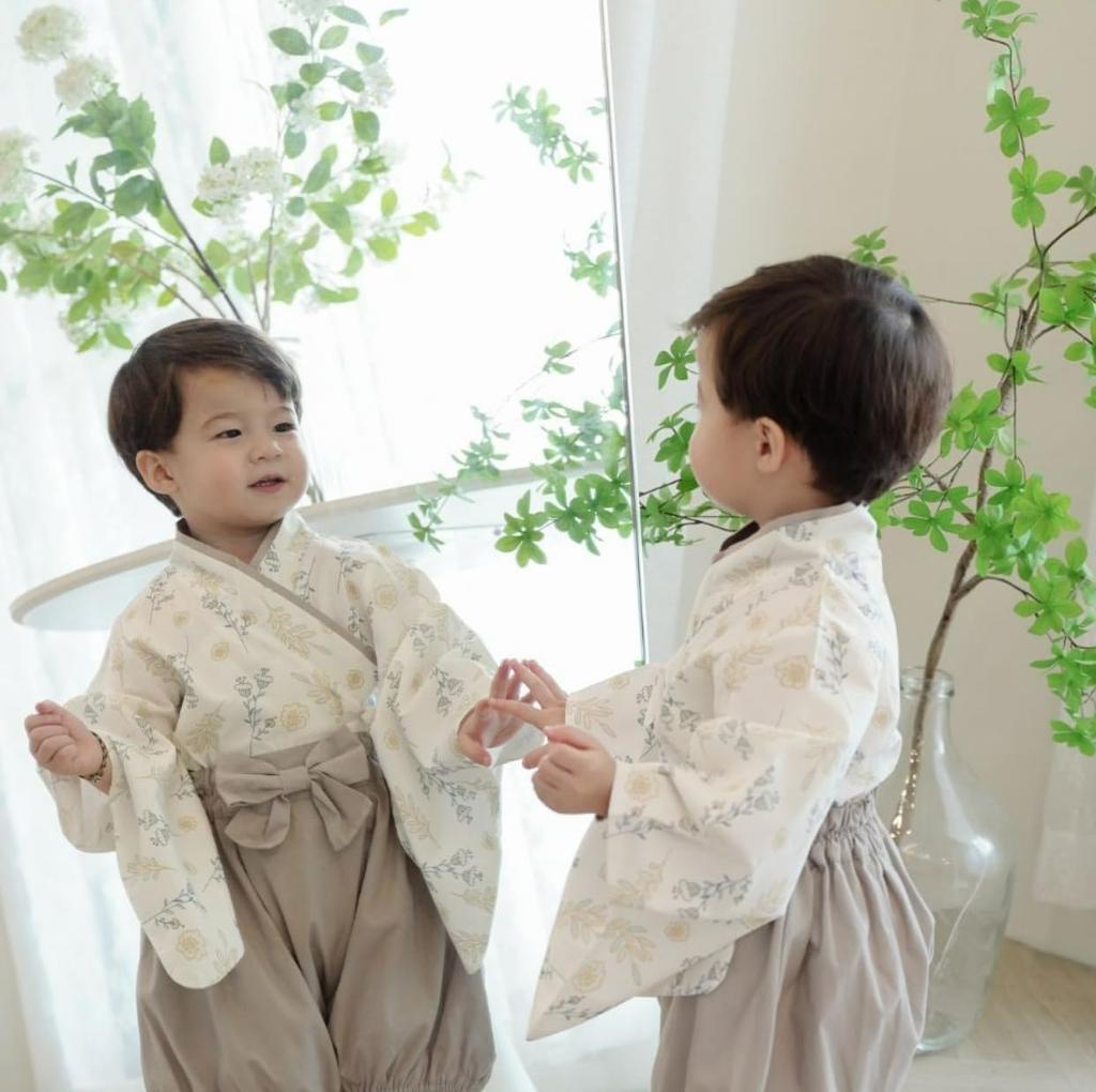 Akarinca Baby Japanese Botanical Hakama Japanese Style Perfect for First and Other Natural Floral Print Sizes and Perfect for Formal First New and