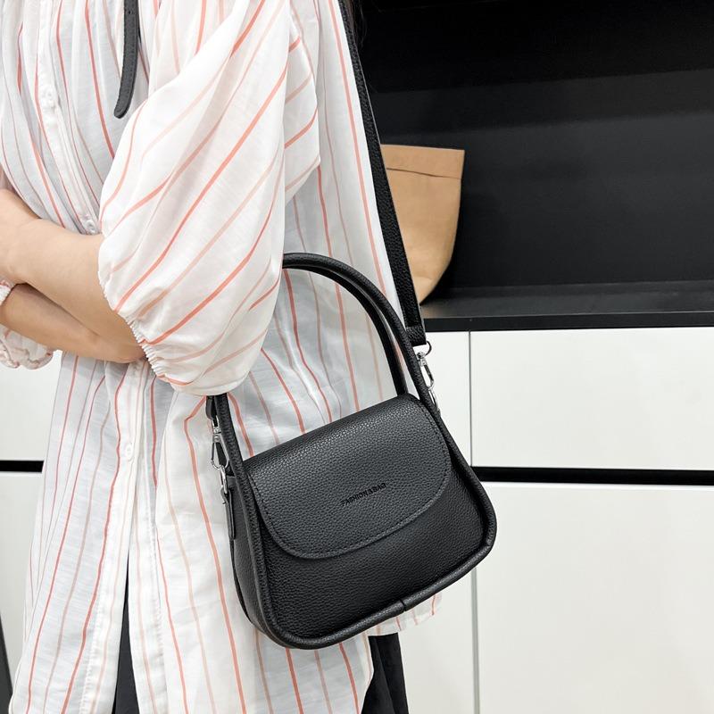 Einfarbige Handtasche Sommer neue lässige vielseitige einfache kleine quadratische Tasche Mode Schulter Umhängetasche Damen