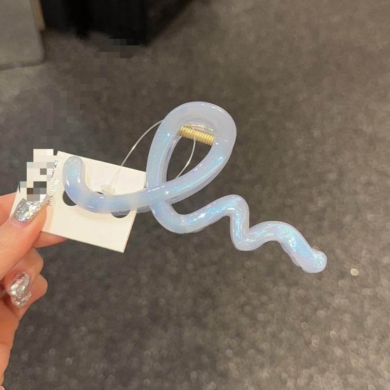 New Large Acrylic Frosted Hair Claw for Women Girls Hairpin Matte Wave Hair Claw Clip Hair Accessories Girls Headwear