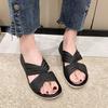 Niche Sandals 2025 New Outer Wear Summer Fashion Versatile Non-slip Soft Bottom Beach Flat Bottom Women Cool Slippers