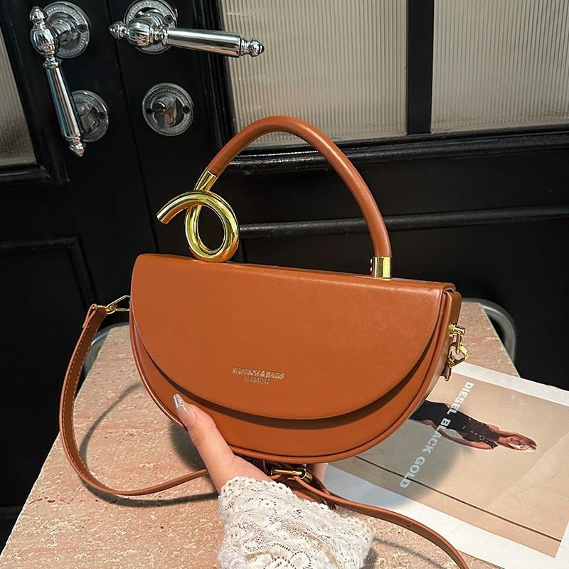 2025 New Fashionable Retro Semi-round Saddle Bag Texture Work Commuter One-shoulder Handbag Female