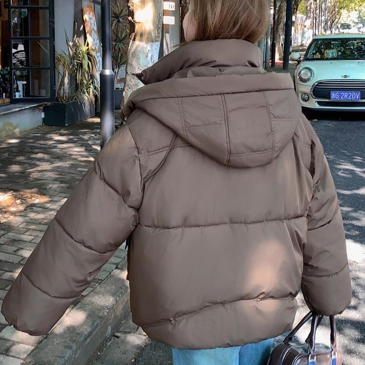 Fashionable and Loose Short Winter Jacket for Women with Hoodie and Thickened Coat