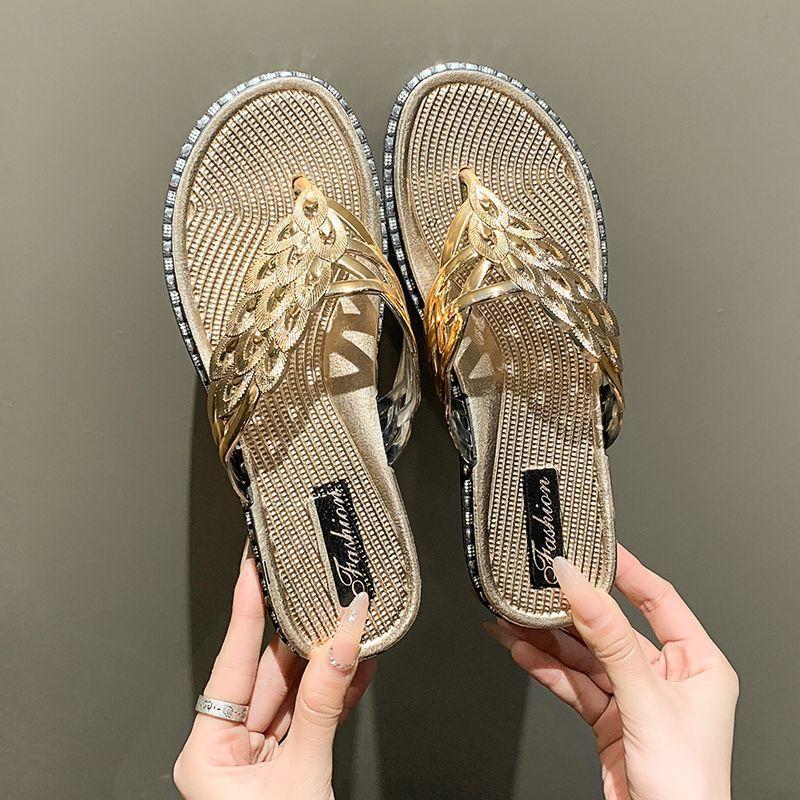 Fashion Korean version of cold slippers Internet celebrity non-slip beach shoes flat flip-flops women wear 2025 summer and autumn new