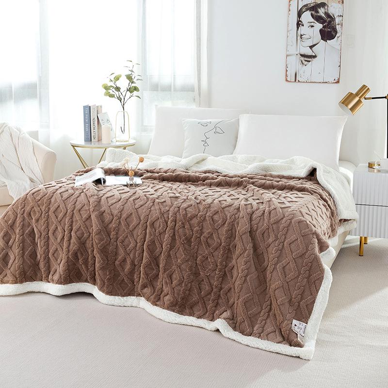 Double-layer Thickened Lambskin Jacquard Tuff Fleece Blanket for Office Nap - Solid Color AB Version.
