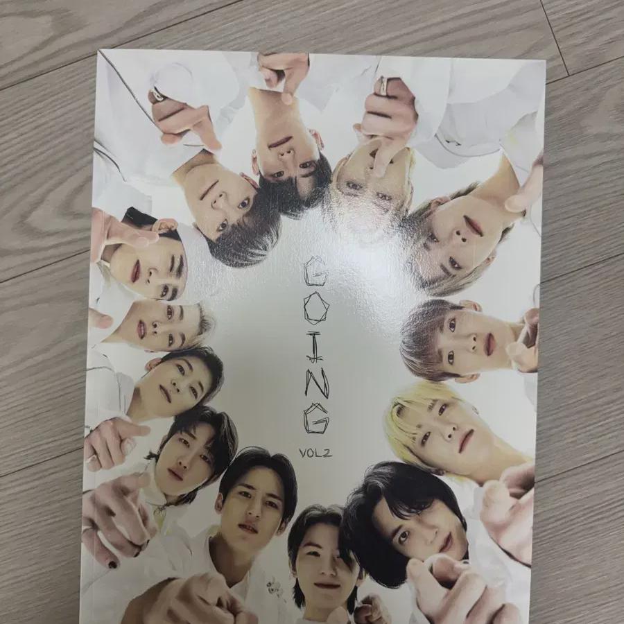 

Журнал Seventeen Going Magazine Vol. 2