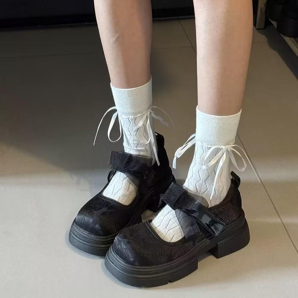 Mary Jane kleine Lederschuhe Damen 2025 Sommer neue Plateau Schnürung Schleife Nationalstil mit Rock Big Head Einzelne Schuhe