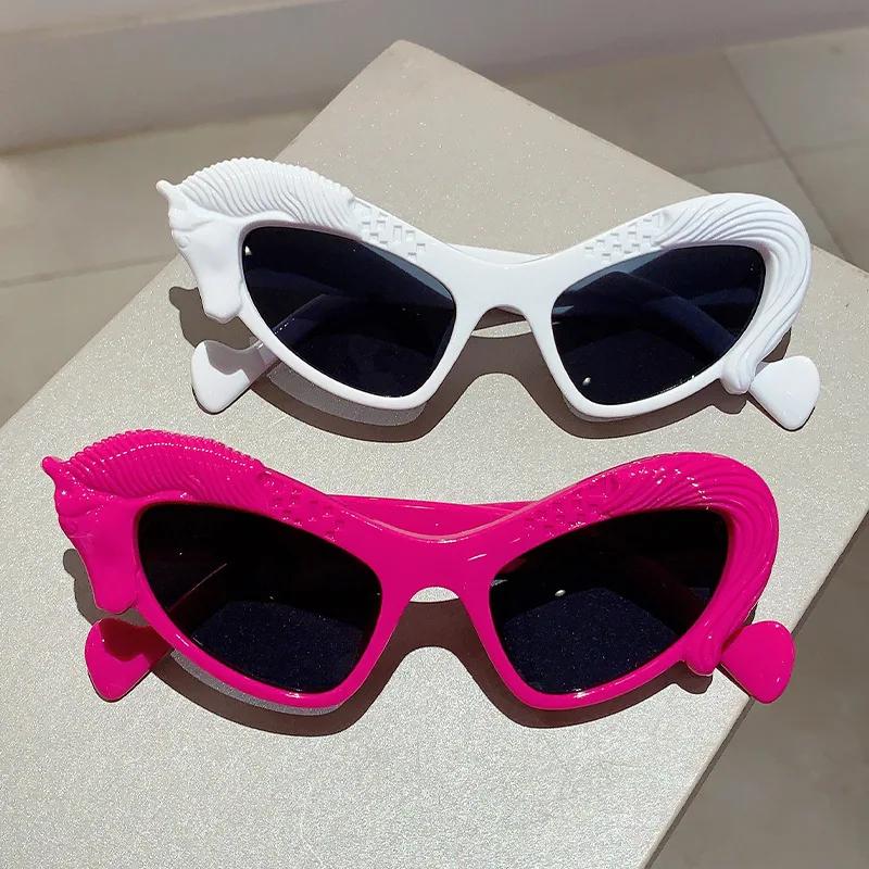 New Fashion Vintage Horse Frame Cat Eye Sunglasses Women For Men Sun Glasses Punk Shades Luxury Brand Designer Funny Eyeglasses