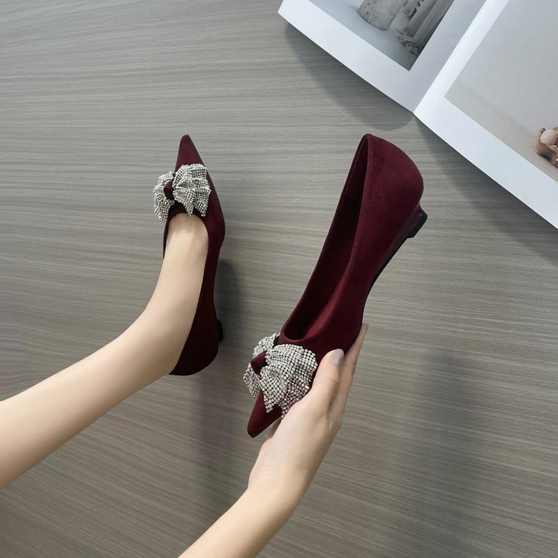 720500 bow rhinestone high heels 2026 autumn new French pointed thin heel temperament shallow mouth