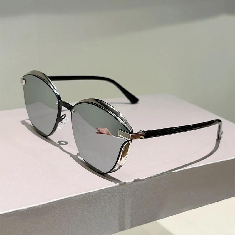Óculos de Sol Vintage Oversized Femininos Novos na Moda Espelhados para Exterior Casual Tons Ins Estilo Coreano Trendy Decor Óculos de Sol