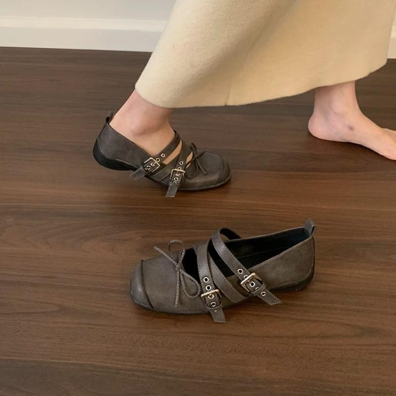 Fashion 2005 New Fashion Flat Bottom Spring Square Toe Women Mary Jane Fashion Cross Buckle Ladies Casual Dress Ballet Flats Shoes