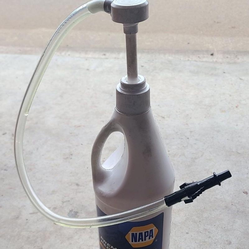 Heavy Duty Universal Oil Extraction Pump 8ML Precise Dispensing For Auto And Marine Applications Professional Mechanics