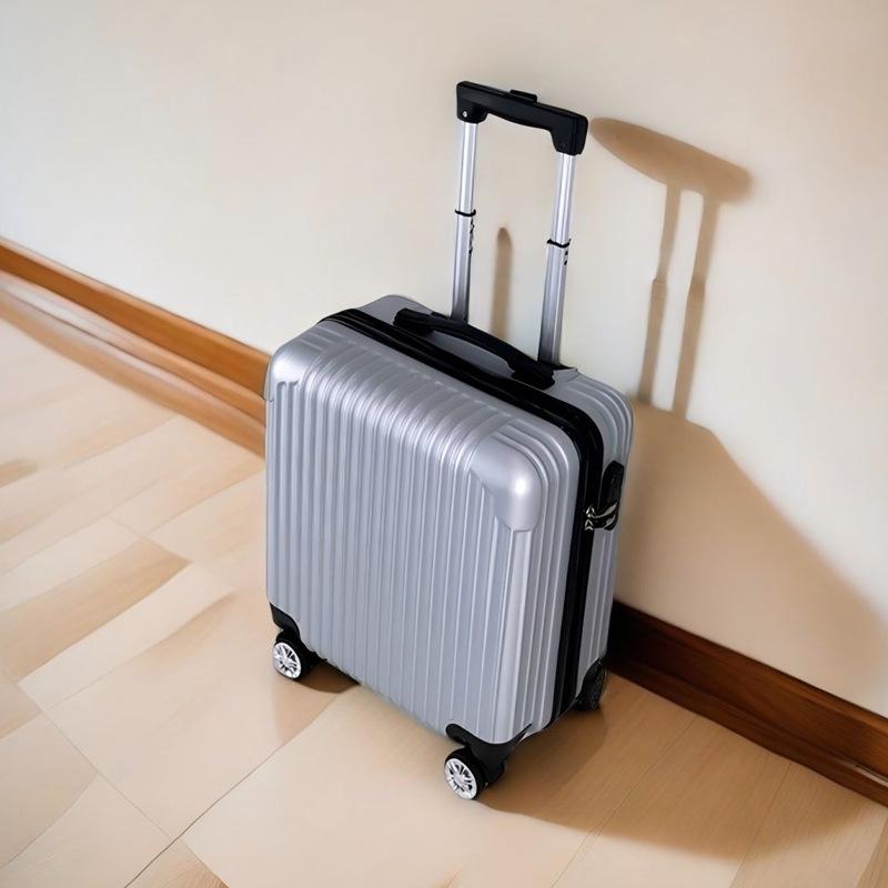 18" Carry-on Travel Suitcase with Universal Wheels and Lock, Sturdy Trolley Case for Students, 20" Version Available