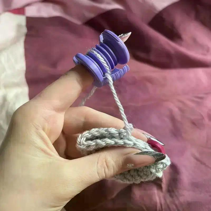Portable Crochet Finger Guard, Sleeve Style & Washable, Prevents Blisters During Knitting or DIY Projects, Comfort Fit