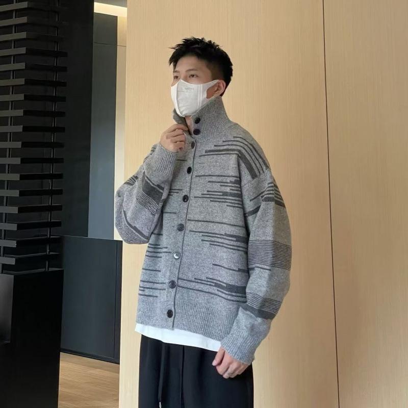 

Men s Retro V-Neck Cardigan Sweater - 2024 Autumn/Winter Casual Style L синій/глибокий