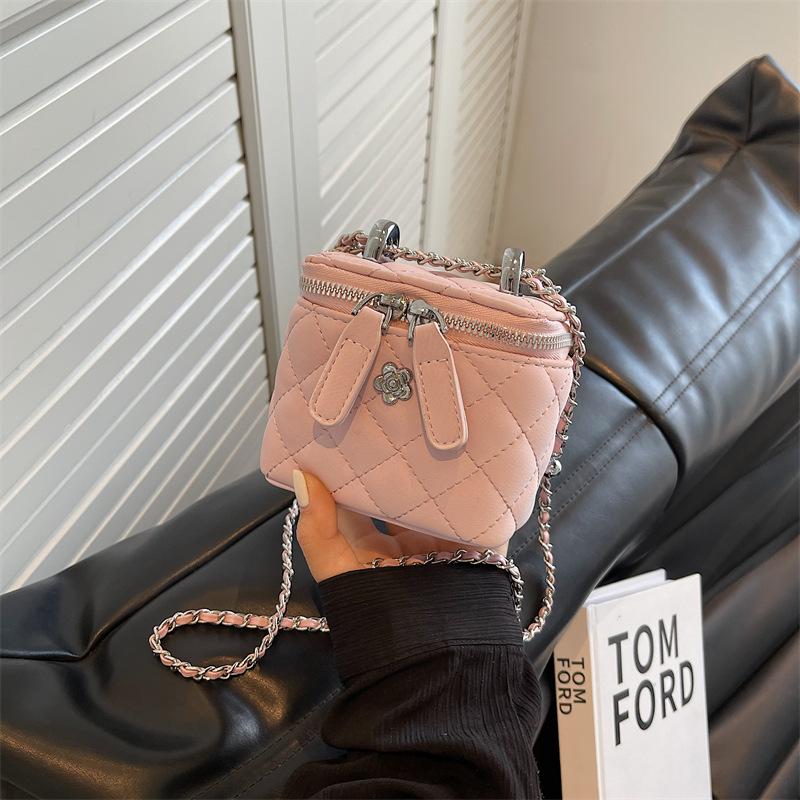 

Ромбовидная сумка-цепочка женская весенне-летняя новая нишевая на плечо, сумка-мессенджер, высококлассная коробка, маленькая квадратная сумка