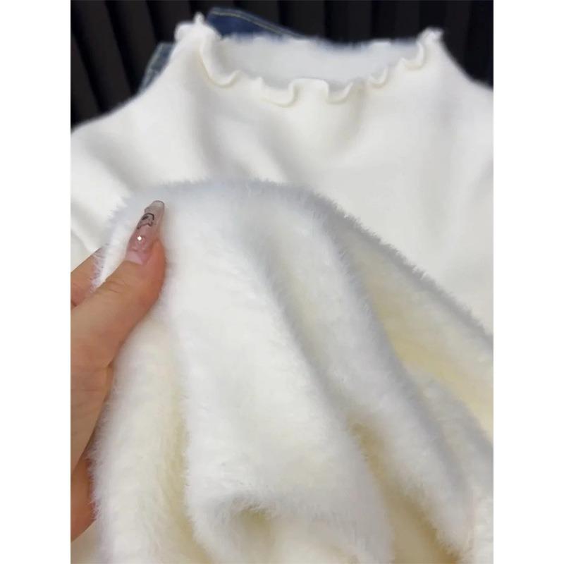 Semi-turtleneck thickened integrated fleece warm sweater women's winter design sense fungus edge inner top knitted bottoming shirt