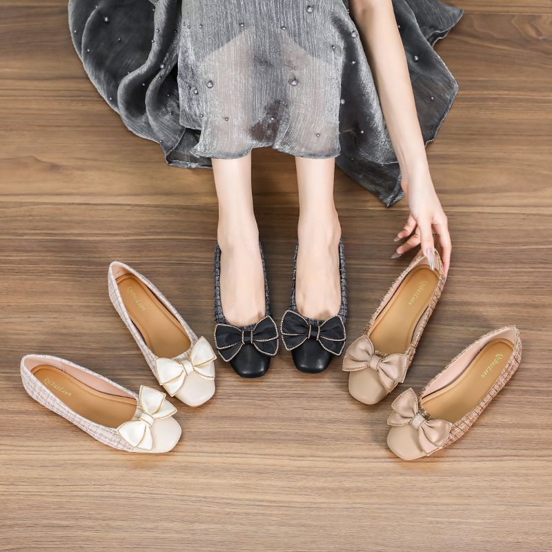 2025 spring large size square head flat bottom grandma shoes breathable non-slip lightweight fragrant bow new women's shoes