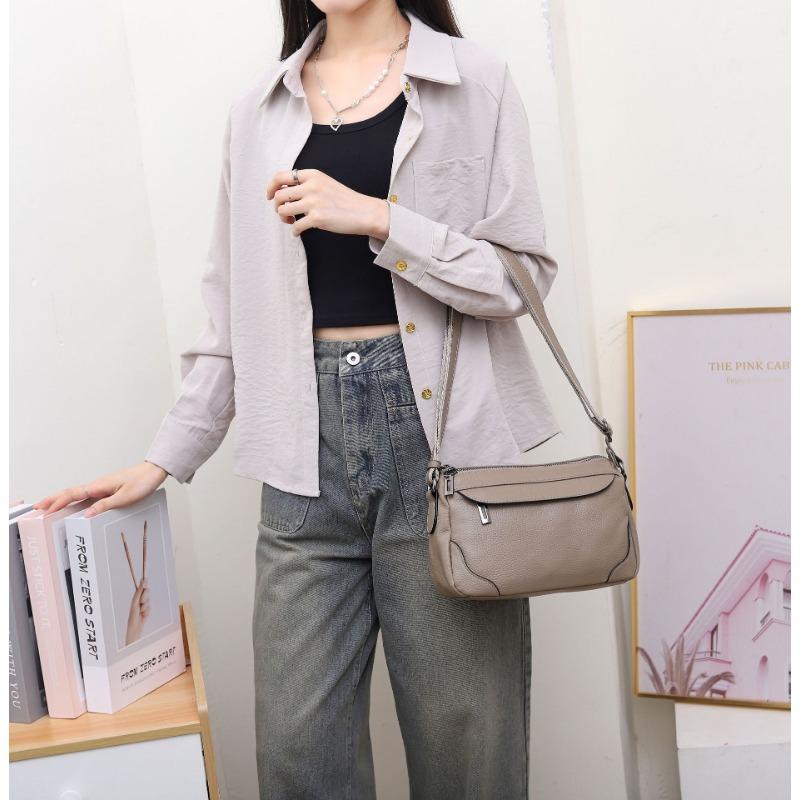 

Женская практичная сумка через плечо хаки