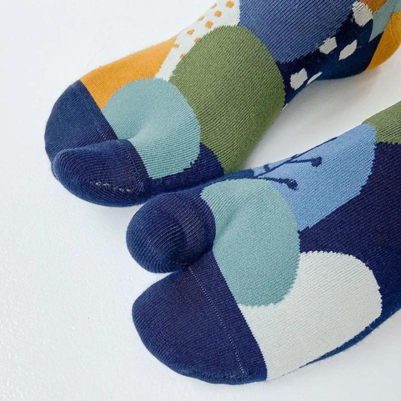 Chaussettes colorées jacquard à deux orteils pour femmes Coton peigné Douces Respirantes Chaussettes à orteils séparés Drôles Chics Plantes Léopard Rayées Chaussettes Tabi