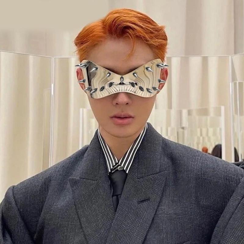 Fashionable Sunglasses With Rivet Studded For Adult Unisex Stylish Lookings UV400 Protections Glasses for Night Club