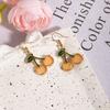 Piccoli Orecchini Freschi Ciliegia Design di Nicchia da Donna Semplice Temperamento Orecchini a Bottone Amore Olio Gocciolante