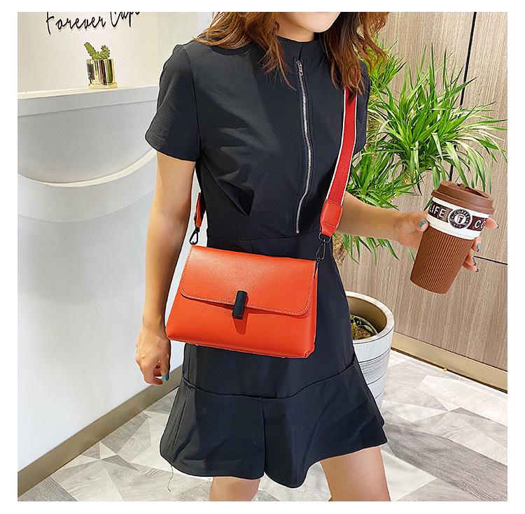 Retro Hong Kong Style Bag Women 2020 New Simple Shoulder Bag Fashion All-match Texture Messenger Female Bag Soft Leather Small Bag
