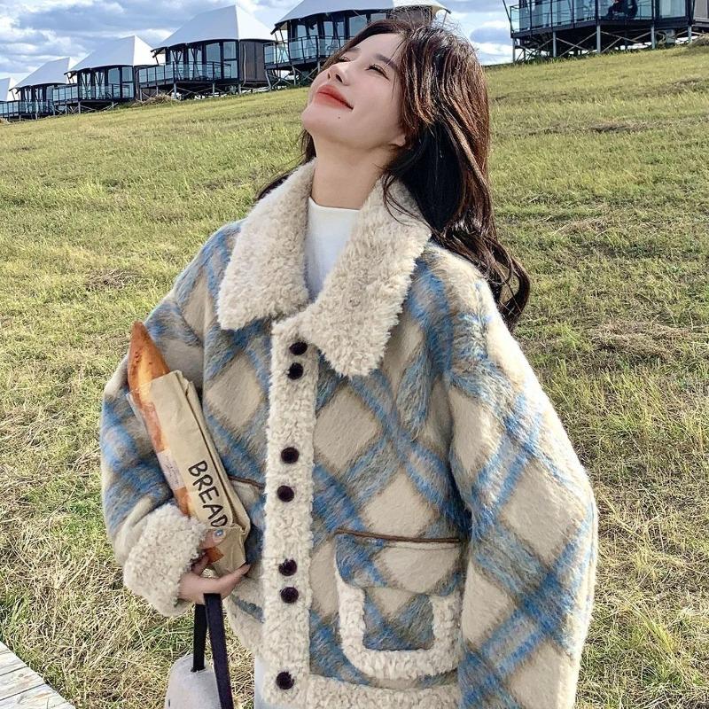 Woolen, Splicing Autumn and Winter Retro Plaid Design Woolen Coat Thickened Jacket Green and Thin