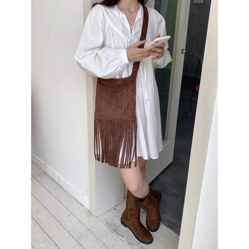 

Ретро сумка-месенджер жіноча з відчуттям дизайну нішева осінньо-зимова нова сумка для мобільного телефону модна трендова замшева сумка з бахромою темно-коричневого кольору