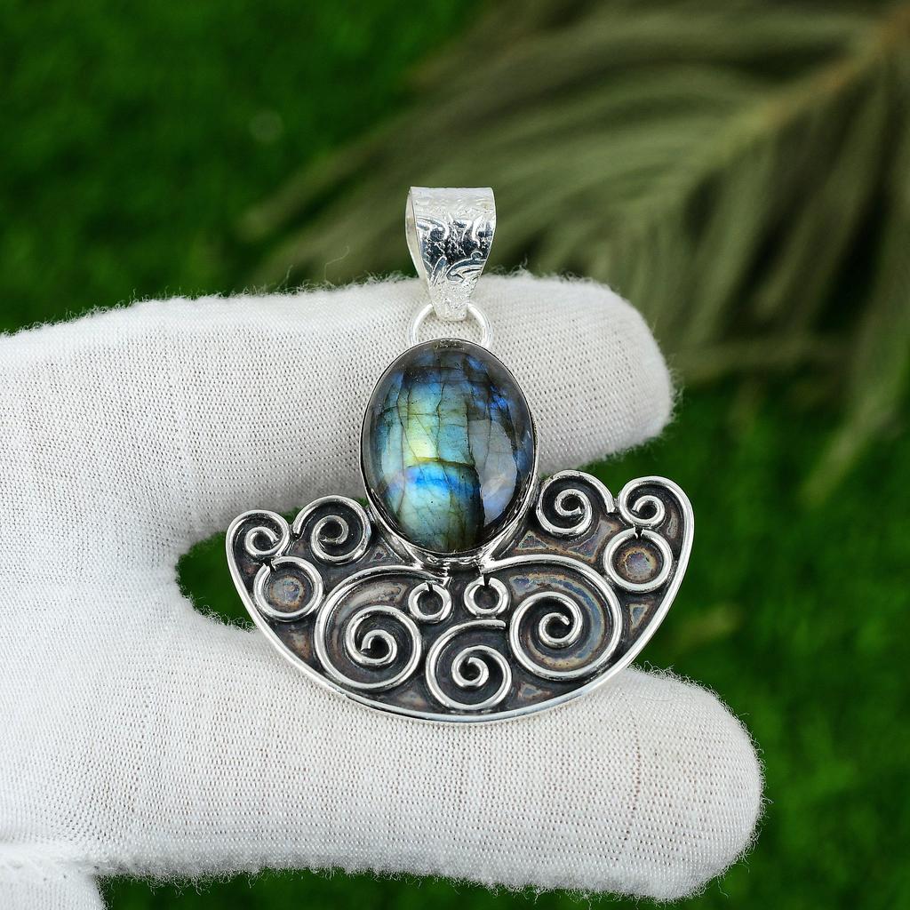 Mothers day Sale 925 Silver Labradorite Stone Bezel Elegant Boho Pendant Jewelry