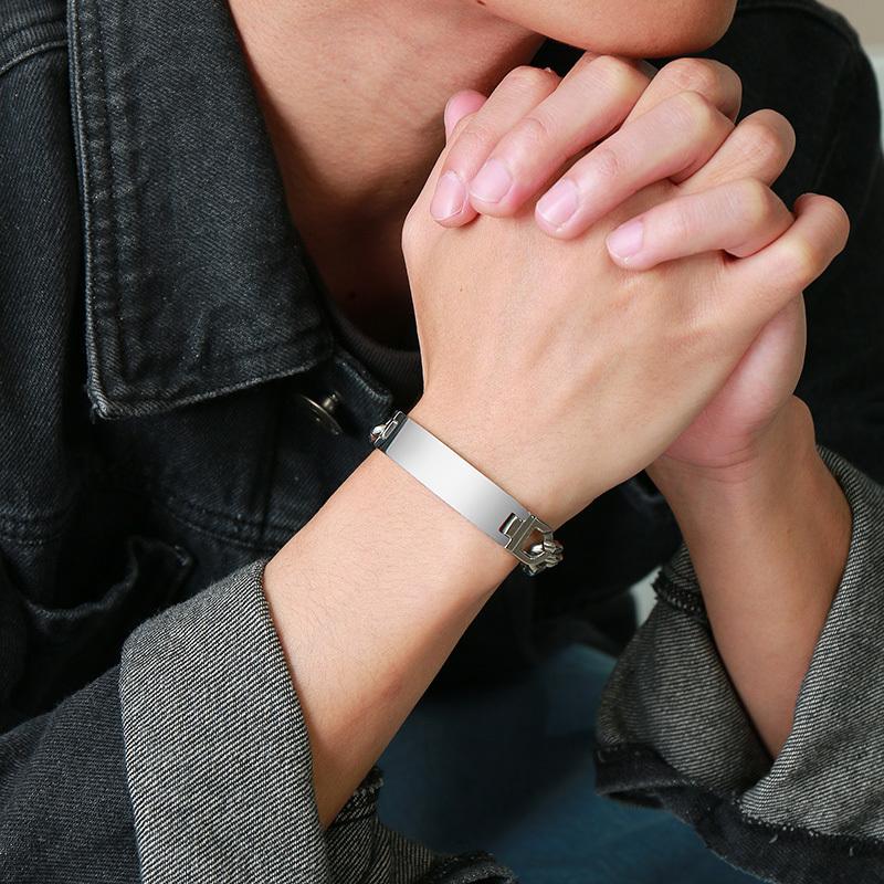 Vnox Free Personnalisez les noms des bracelets d'identification en acier inoxydable pour hommes, cadeau d'amour personnalisé pour père mari fils, largeur 9/12 mm