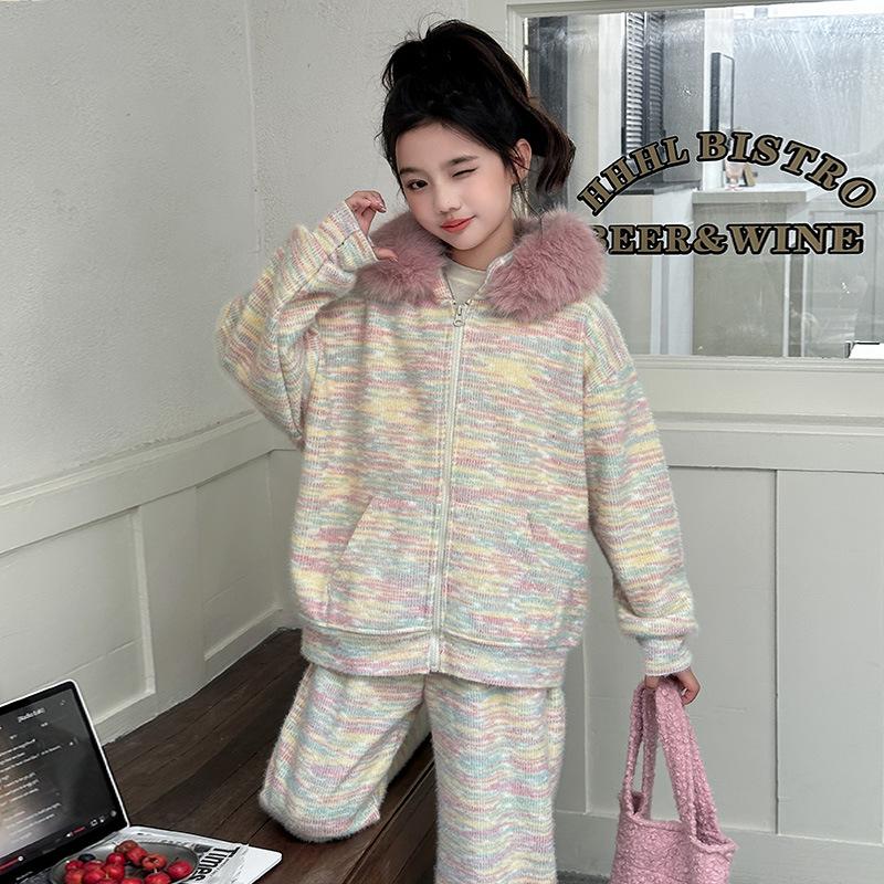 Girls' Autumn-Winter 2025 Fleece Set: Cozy Glutinous Rice Fleece Top and Wide-Leg Pants Two-Piece Outfit