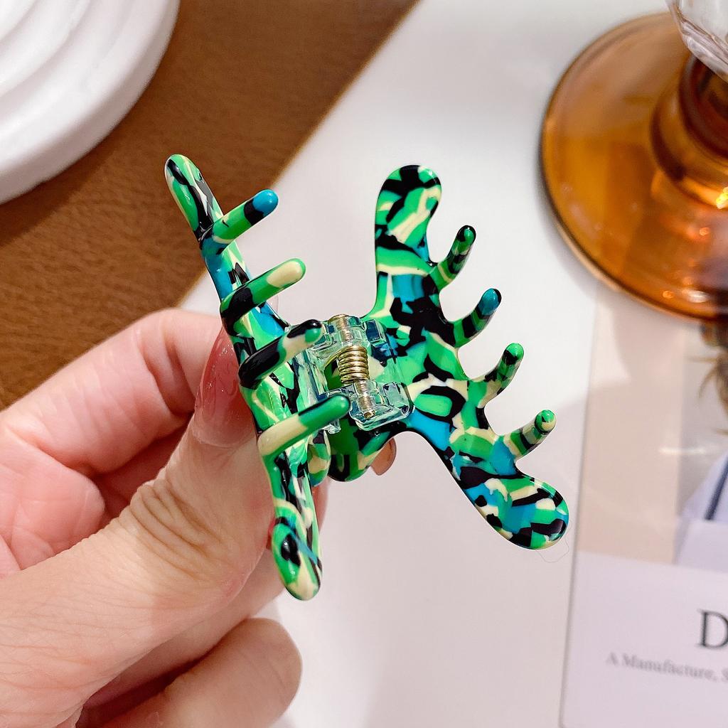 No Fashionable Slip Hair Clips For Women Featuring Colorful Acetate Designs For Every Occasion