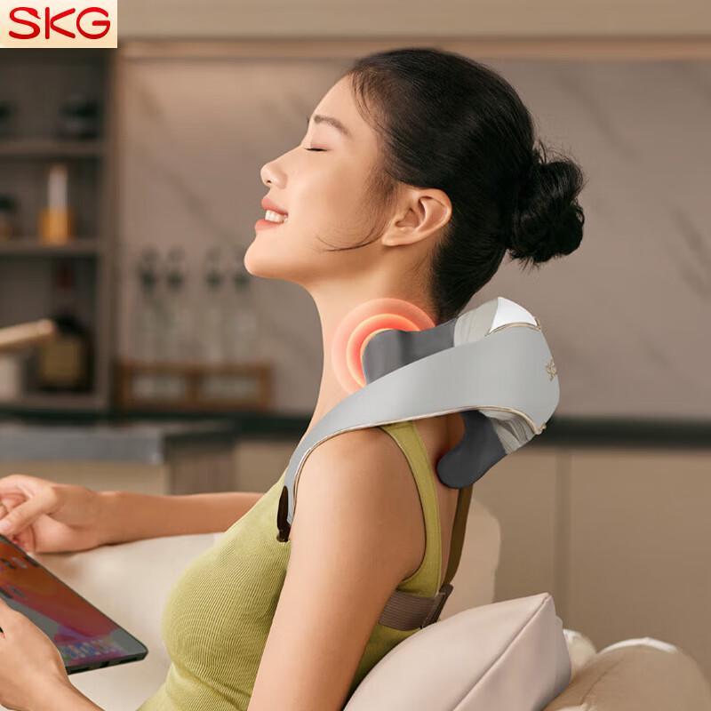 

SKG Neck and Shoulder Kneading Massager CN plug (adapter included)