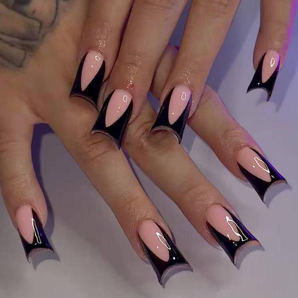 Hochwertige tragbare künstliche Nägel im Mandel-Nude-French-Stil – mittellange und lange Nagelspitzen