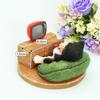 Devalier CA242BKW [Authentic] Cat Figurine with a Hachiware Design, Smartphone Stand Holder, Made of Resin, Perfect Gift