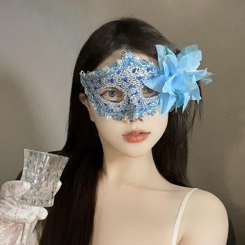 Sexy Spitzen-Halbmaske mit Federn - Halloween-Make-up Maskerade-Party-Accessoire