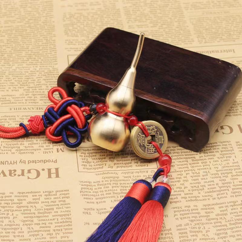 Two-Color Braided Tassel Copper Gourd Five Emperors Coins Pendant - Chinese Knot Car Ornament 4cm Copper Gourd темно-синий/ярко-красный