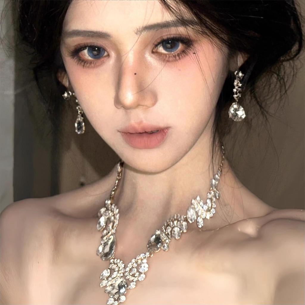 Elegant Waterdrop Diamond Tassel Necklace and Earrings Set for Women