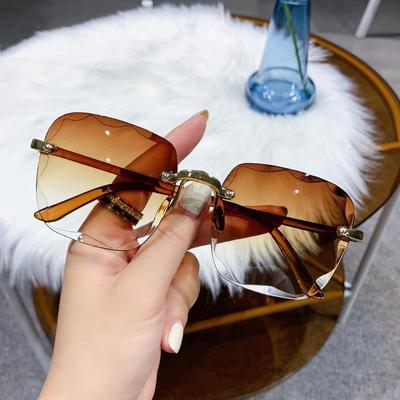 Klasyczne Vintage kwadratowe okulary przeciwsłoneczne kobieta gradientowe lustro bezramowe okulary przeciwsłoneczne damskie moda retro bez oprawek
