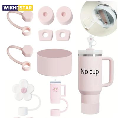 9-teiliges Zubehörset plus 6 auslaufsichere Silikonstopfen, 2 Strohhalm-Abdeckkappen für 9–10 mm große Strohhalme, 1 Stiefel für den Stanley Cup