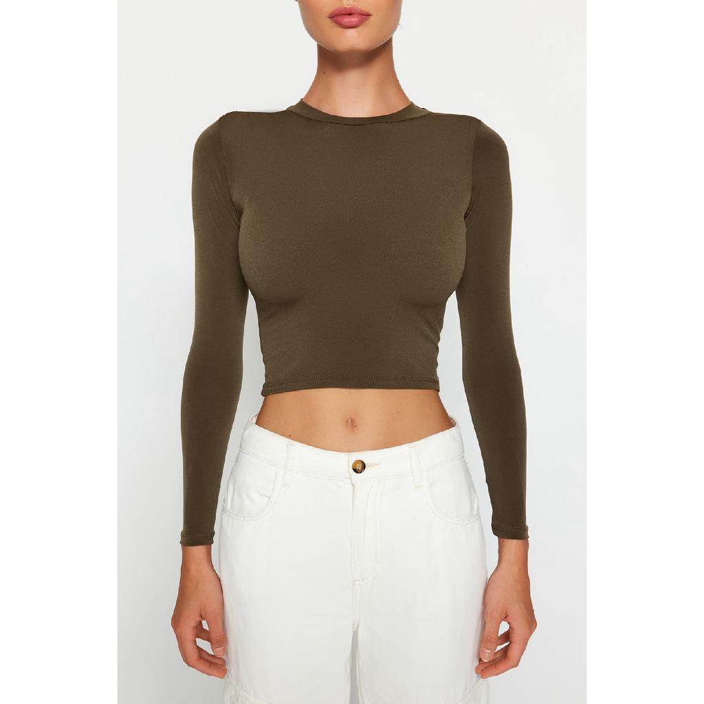 Schwarze, eng anliegende, eng anliegende, dehnbare Strickbluse mit hohem Kragen und gerafften Ärmeln Twoaw23el01391