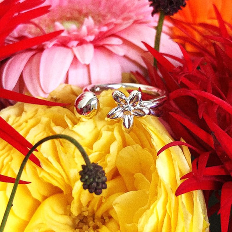 Wai. Garden Flower Ring