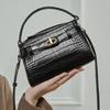 Crocodile Pattern Fashionable Women's Bag 2025 New Small Square Bag Handheld Versatile Bag Retro High-Quality Texture Single Shoulder Crossbody