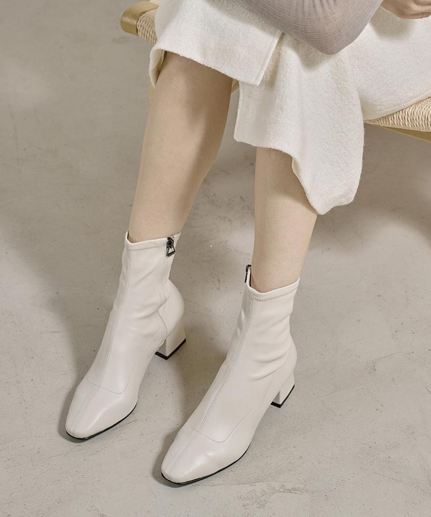Mishuu Somuch Square Sock Boots_Cream