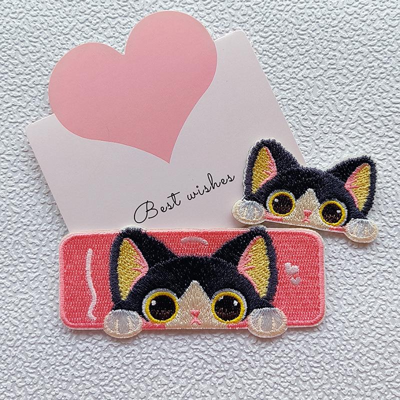 Remendo autoadesivo sem costura de gato de desenho animado de três cores para reparo de jaquetas infantis