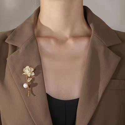 Rosenbrosche für Damen Einfache Brosche für Damen Kleid mit Accessoires Mantelbrosche