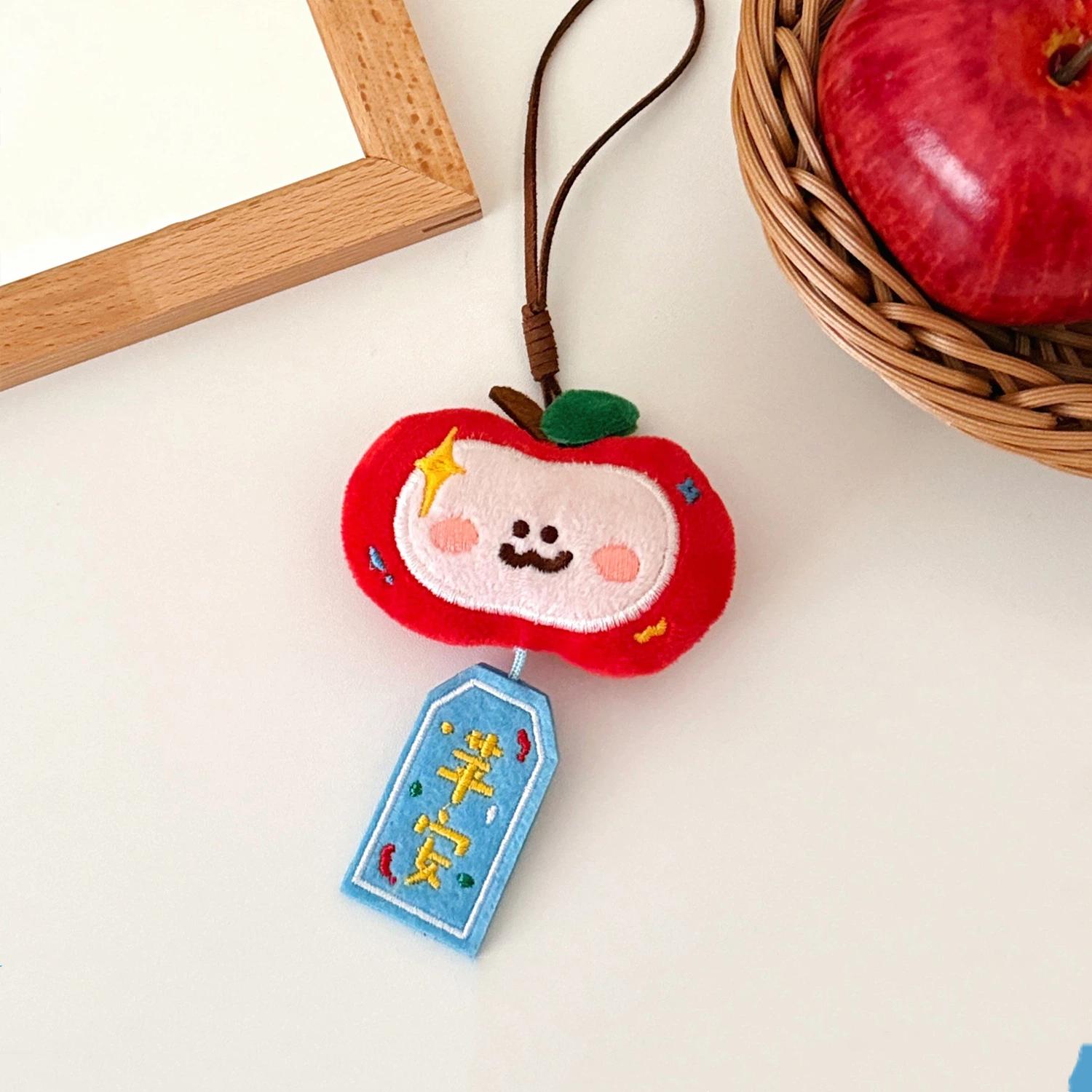 

1/2Pcs Cute Cartoon Plush Apple Car Pendant Kawaii Apple Doll Safety Amulet Backpack Decoration Door Handle Pendant Accessories
